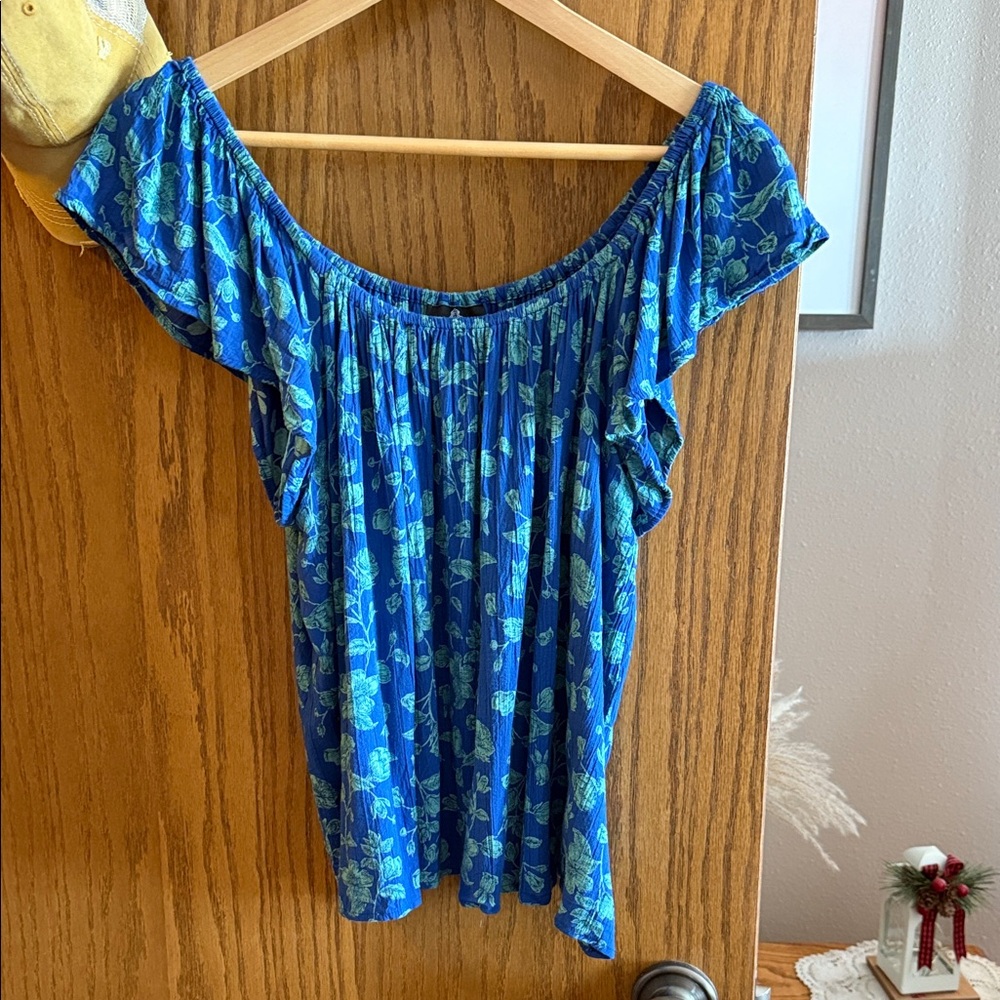 Blue Floral Off-Shoulder Top Angie from Buckle